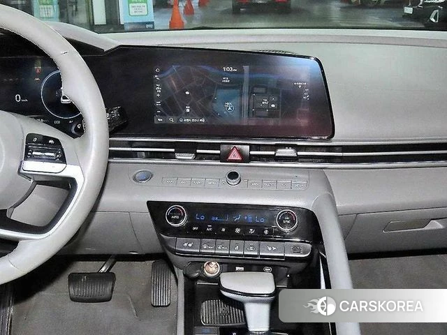 Hyundai The New Avante (CN7) 2023 Белый из Кореи, фото 2