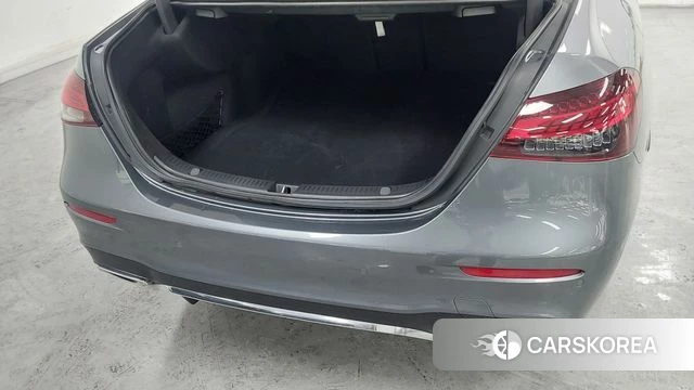 Mercedes-Benz E-Class W213 2022 Серый из Кореи, фото 2