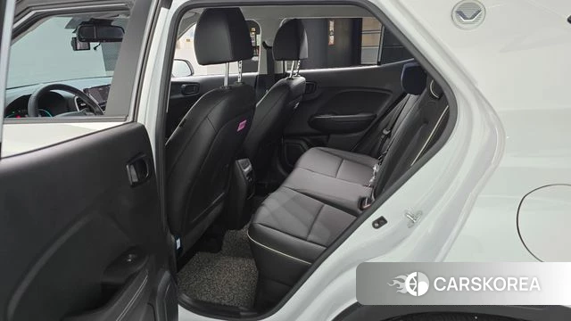 Hyundai Venue 2024 Белый из Кореи, фото 2