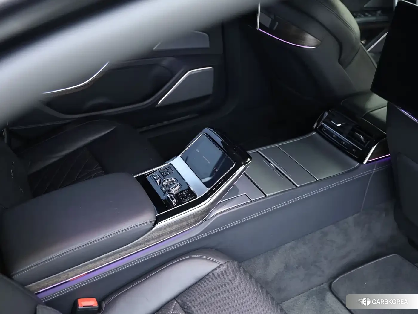Audi A8 2022 Черный из Китая, фото 2