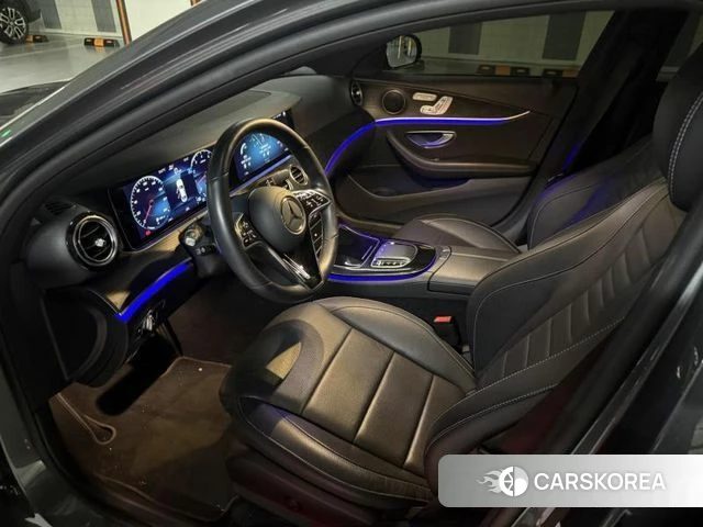 Mercedes-Benz E-Class W213 2022 Серебристо-серый из Кореи, фото 2