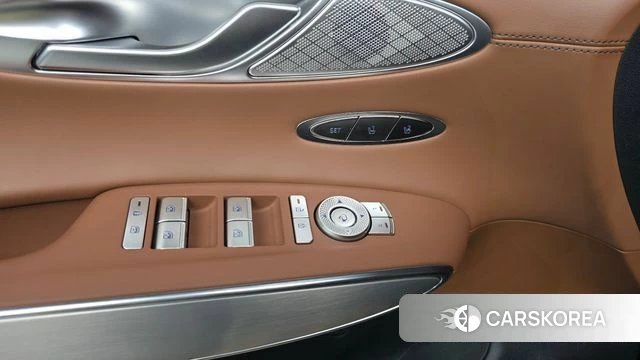 Genesis GV70 2024 Черный из Кореи, фото 2