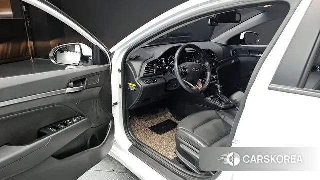 Hyundai The New Avante AD 2018 Белый из Кореи, фото 2