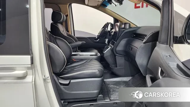 Hyundai Staria 2022 Белый из Кореи, фото 2