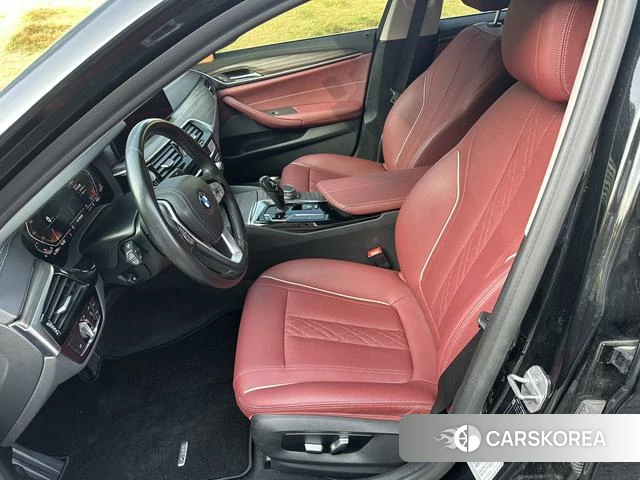 BMW 5 series 2021 Черный из Китая, фото 2