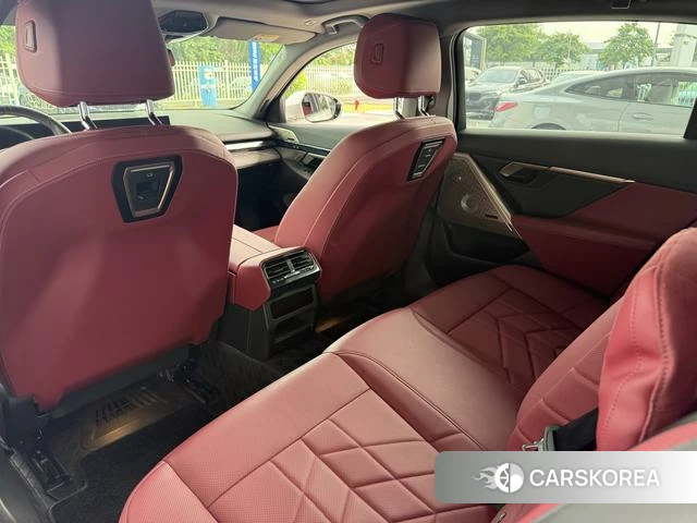 BMW 5 series 2024 Белый из Китая, фото 2