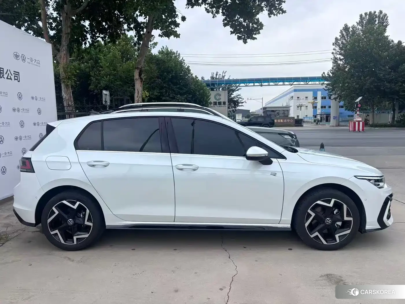 Volkswagen Golf 2026 Белый из Китая, фото 2