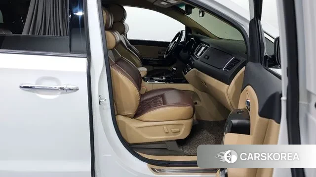 Kia The New Carnival 2019 Белый из Кореи, фото 2