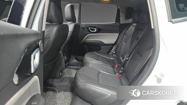 Jeep Compass 2nd Generation 2022 Белый из Кореи, фото 2