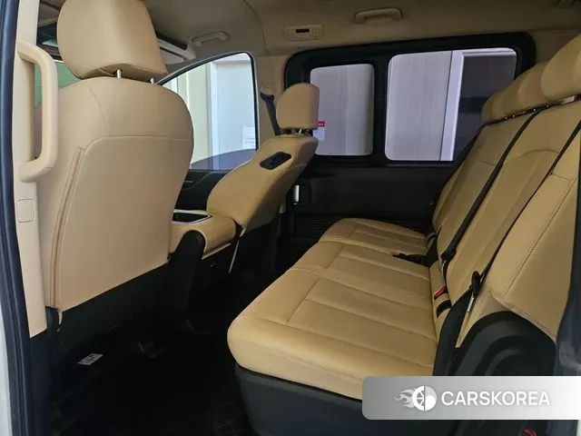 Hyundai Staria 2024 Белый из Кореи, фото 2