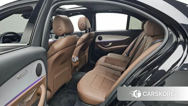 Mercedes-Benz E-Class W213 2021 Черный из Кореи, фото 2