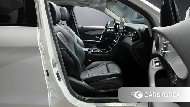 Mercedes-Benz GLC-Class X253 2018 Белый из Кореи, фото 2