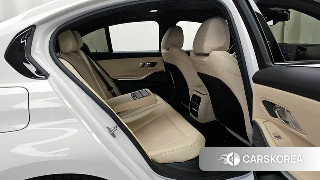 BMW 3 Series (G20) 2024 Белый из Кореи, фото 2