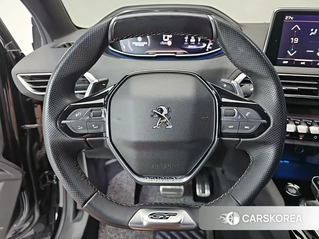 Peugeot 5008 second generation 2023 Черный из Кореи, фото 2
