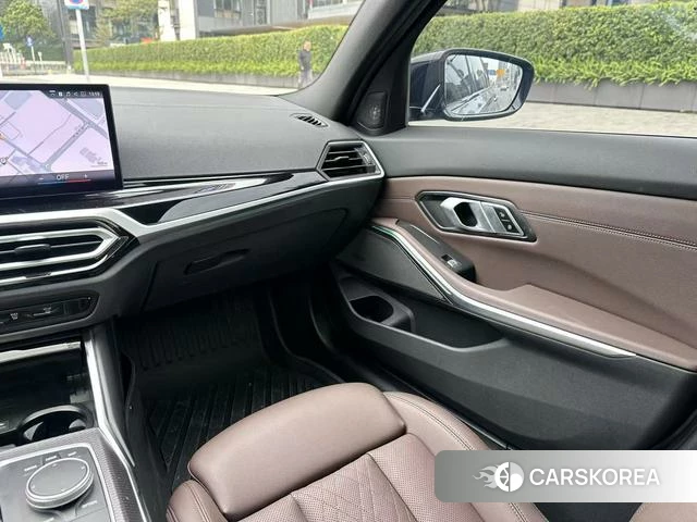 BMW 3 series 2024 Серебристо-серый из Китая, фото 2