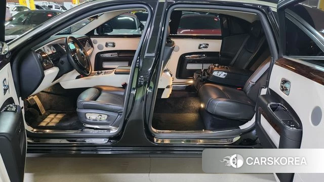 Rolls-Royce Ghost 2018 Черный из Кореи, фото 2
