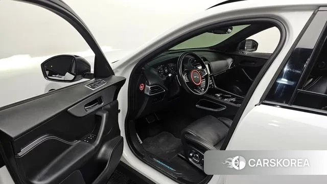 Jaguar F-PACE 2019 Белый из Кореи, фото 2