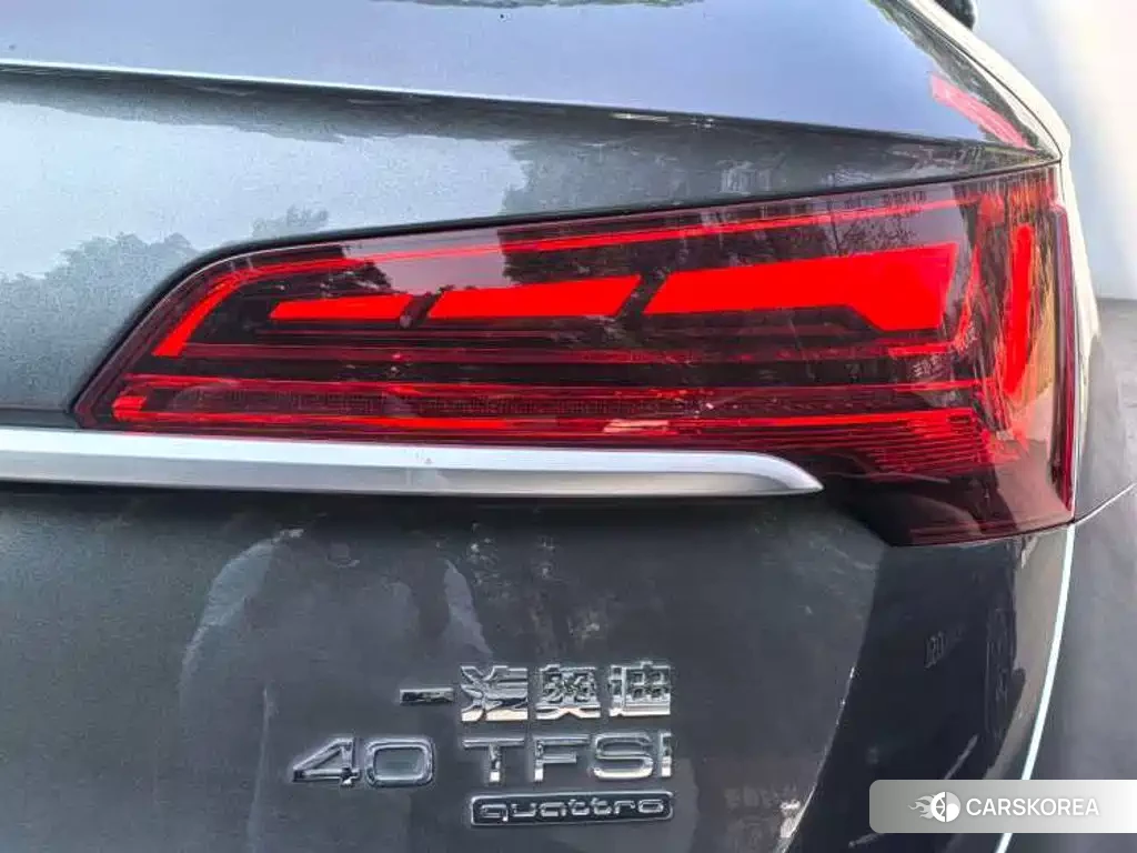 Audi Q5L 2023 Silver/gray из Китая, фото 2