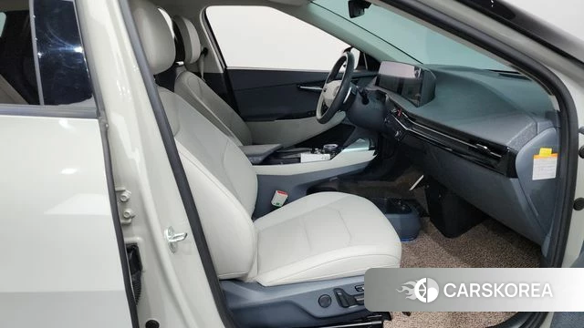 Kia EV6 2023 Жемчужный цвет из Кореи, фото 2