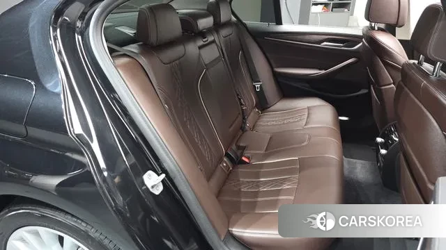 BMW 5 Series (G30) 2021 Черный из Кореи, фото 2