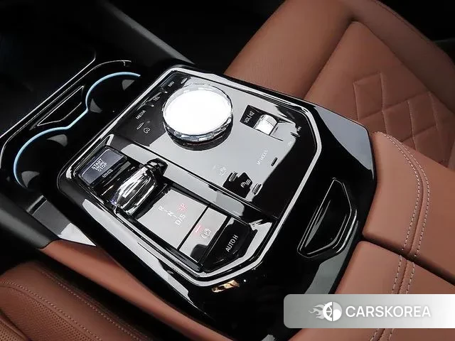 BMW 5 Series (G60) 2024 Серый из Кореи, фото 2