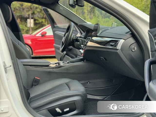 BMW 5 series 2019 Белый из Китая, фото 2