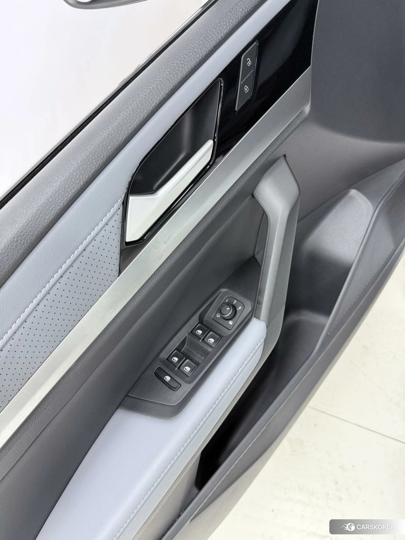 Volkswagen Lavida 2023 Белый из Китая, фото 2