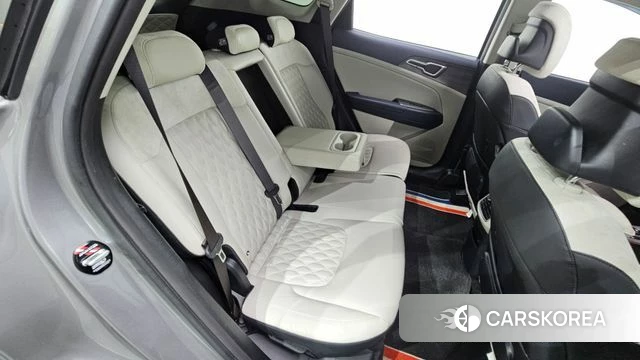Kia Sportage 5th Generation 2024 Серебристо-серый из Кореи, фото 2
