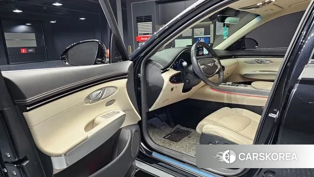 Genesis GV70 2022 Черный из Кореи, фото 2