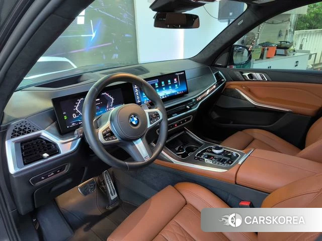 BMW X7 2024 Черный из Китая, фото 2