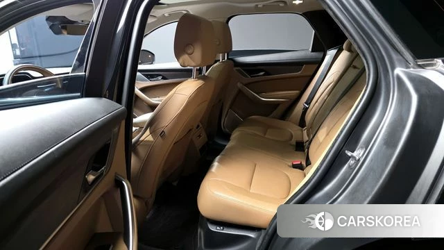 Jaguar F-PACE 2021 Черный из Кореи, фото 2