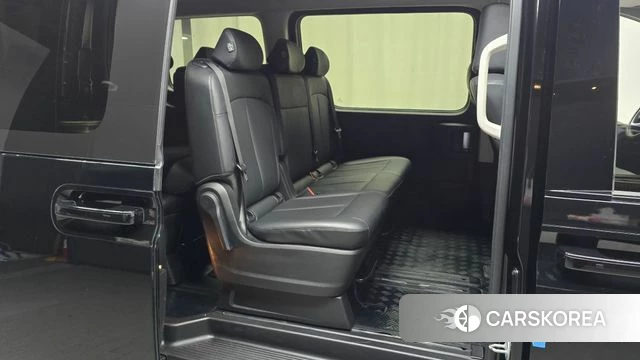 Hyundai Staria 2023 Черный из Кореи, фото 2