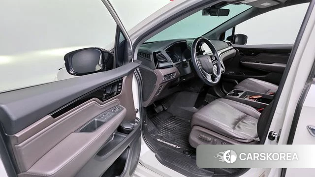 Honda Odyssey 2019 Белый из Кореи, фото 2