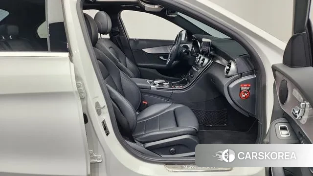 Mercedes-Benz C-Class W205 2021 Белый из Кореи, фото 2