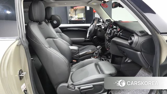 Mini Cooper 2019 Зеленый из Кореи, фото 2