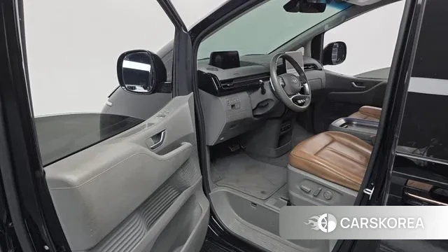 Hyundai Staria 2021 Черный из Кореи, фото 2