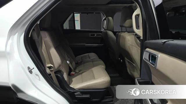Ford Explorer 6th Generation 2021 Белый из Кореи, фото 2