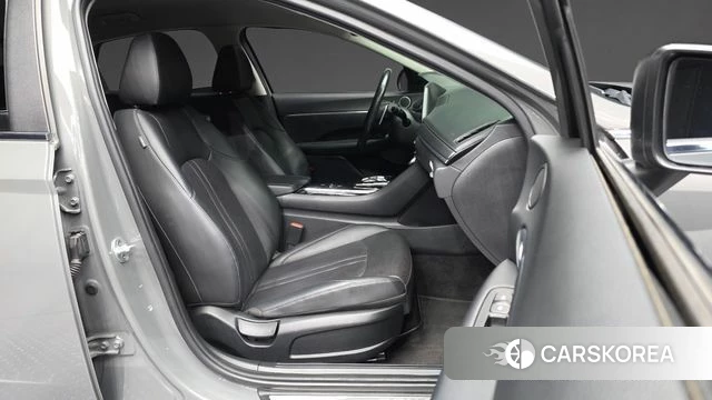 Hyundai Sonata (DN8) 2019 Серебристо-серый из Кореи, фото 2