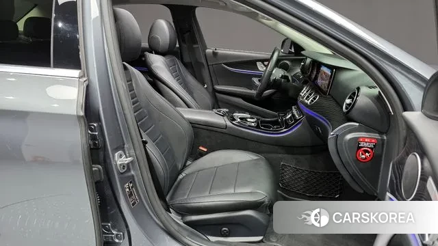 Mercedes-Benz E-Class W213 2020 Серый из Кореи, фото 2