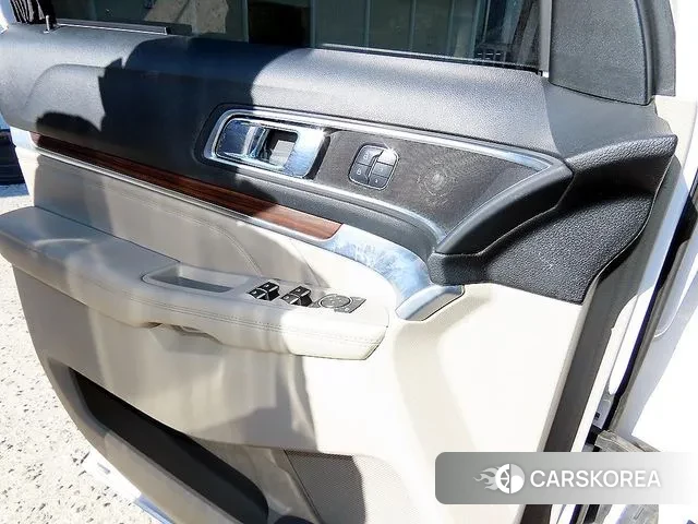 Ford Explorer 2018 Белый из Кореи, фото 2