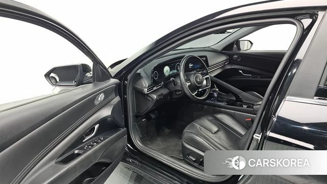 Hyundai Avante (CN7) 2023 Черный из Кореи, фото 2