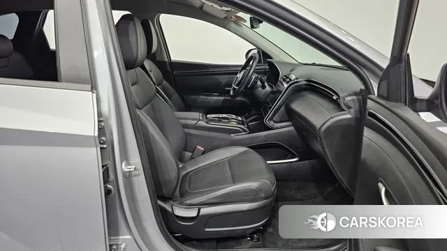 Hyundai Tucson (NX4) 2021 Серебряный из Кореи, фото 2