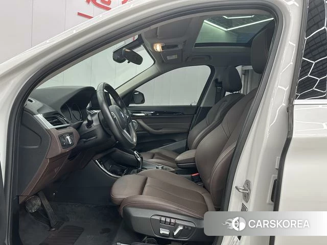 BMW X1 2022 Белый из Китая, фото 2