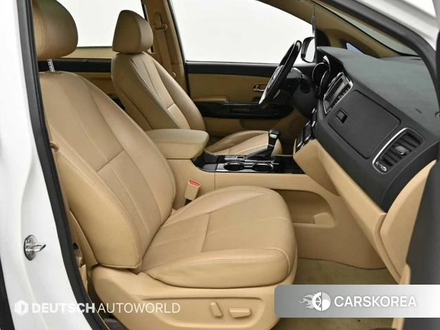 Kia The New Carnival 2019 Белый из Кореи, фото 2