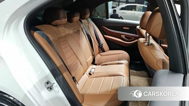Mercedes-Benz E-Class W213 2021 Белый из Кореи, фото 2