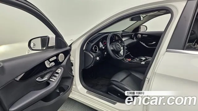 Mercedes-Benz C-Class W205 2018 Белый из Кореи, фото 2