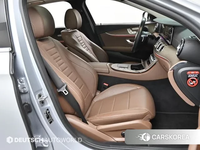 Mercedes-Benz E-Class W213 2021 Серебристо-серый из Кореи, фото 2