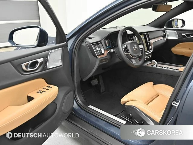 Volvo V60 Cross-Country 2nd Generation 2024 Синий из Кореи, фото 2