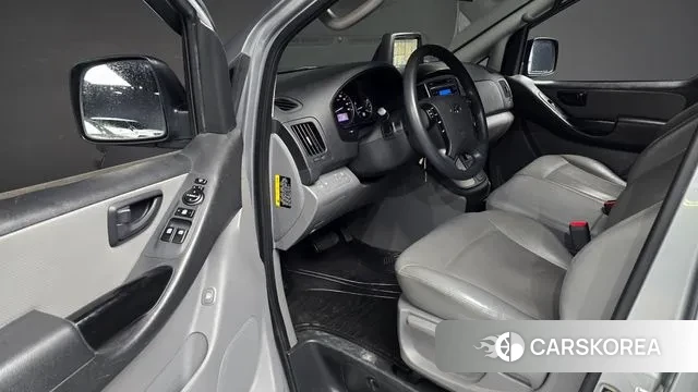 Hyundai The New Grand Starex 2018 Серебряный из Кореи, фото 2