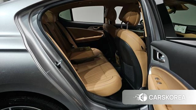 Genesis The New G70 2023 Серебристо-серый из Кореи, фото 2